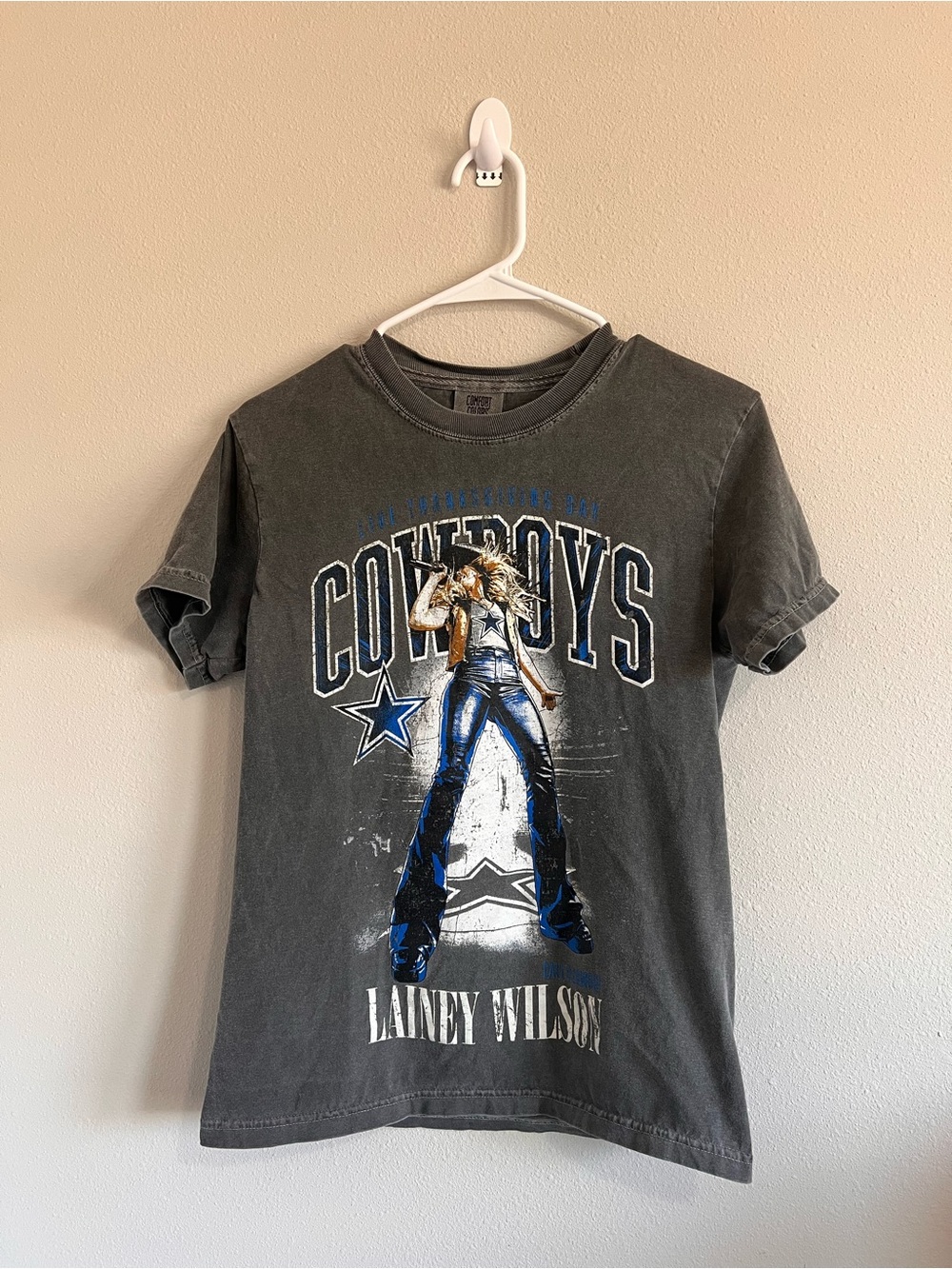 Lainey Wilson Cowboys Graphic Tee - Black